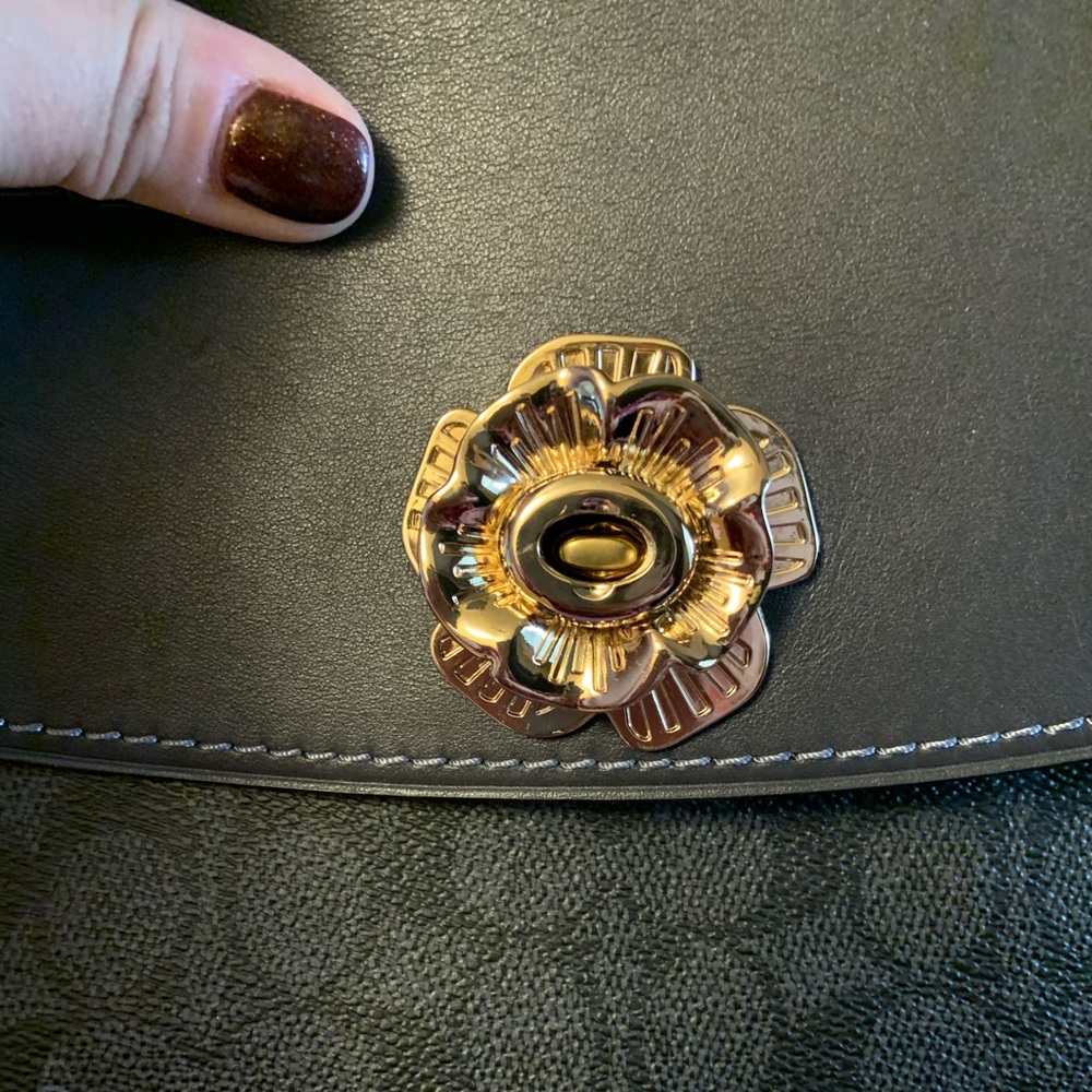 Authentic Coach Parker 25